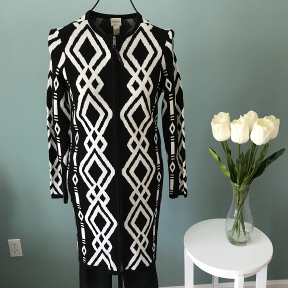 Chicos Black and White Pattern Long Topper Sweater Sz S - Picture 3 of 7